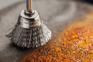 Enlever la rouille sur des pièces métalliques