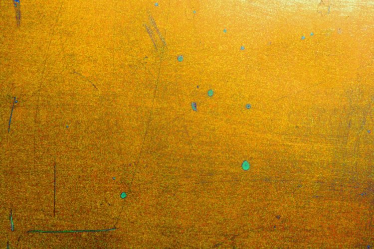 Plaque en laiton avec de la corrosion