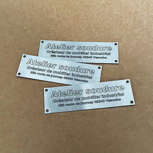 Plaques en inox gravées sur mesure